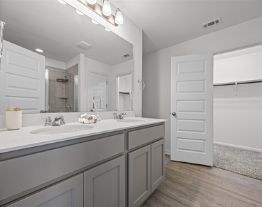 6915 Tiznow Ln - Photo Thumbnail 17