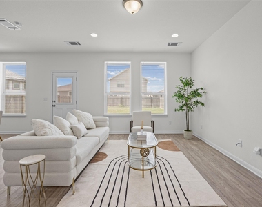 6915 Tiznow Ln - Photo Thumbnail 5