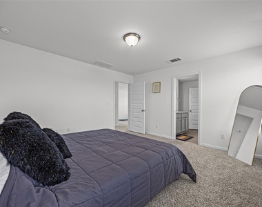 6915 Tiznow Ln - Photo Thumbnail 16