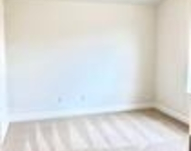 1108 Laceflower Ln - Photo Thumbnail 9