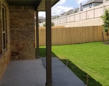 908 Kingston Pl - Photo Thumbnail 23