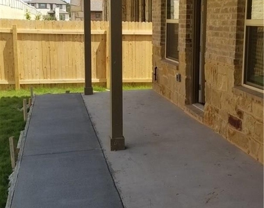 908 Kingston Pl - Photo Thumbnail 27
