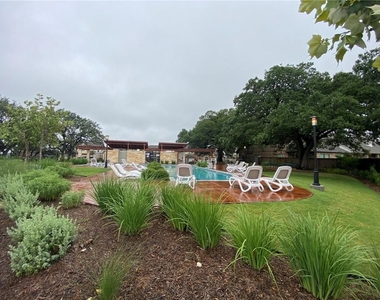 908 Kingston Pl - Photo Thumbnail 32