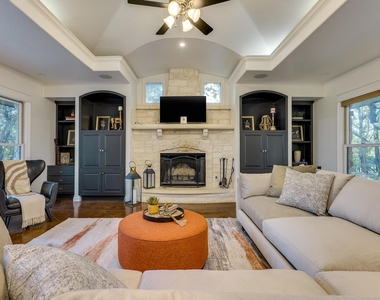 813 Moonlight Bay Dr - Photo Thumbnail 7