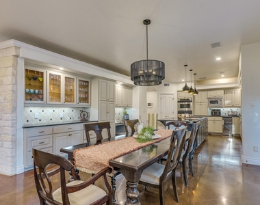 813 Moonlight Bay Dr - Photo Thumbnail 6