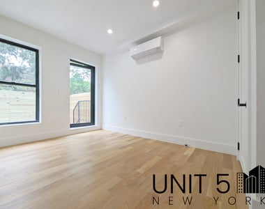 255 Clarkson Avenue - Photo Thumbnail 3