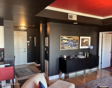 400 E Bay Street - Photo Thumbnail 52