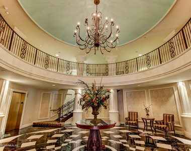 400 E Bay Street - Photo Thumbnail 11