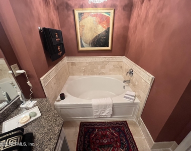400 E Bay Street - Photo Thumbnail 75