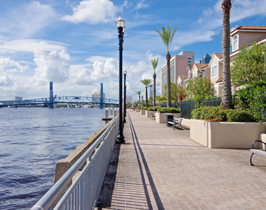 400 E Bay Street - Photo Thumbnail 37