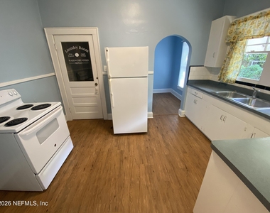 2316 Gilmore Street - Photo Thumbnail 2