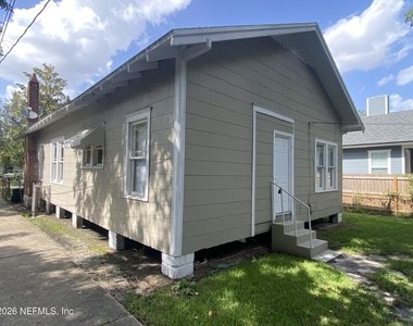 2316 Gilmore Street - Photo Thumbnail 13