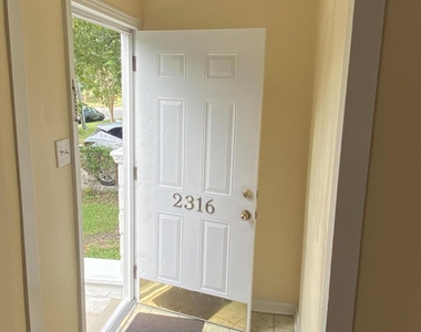 2316 Gilmore Street - Photo Thumbnail 8