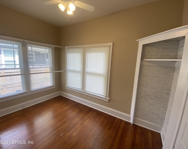 2316 Gilmore Street - Photo Thumbnail 10