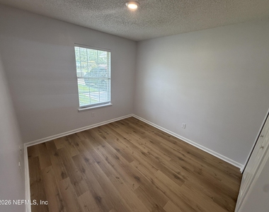 336 S Shamrock Avenue S - Photo Thumbnail 13