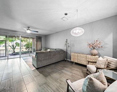 3734 Windmaker Way - Photo Thumbnail 6