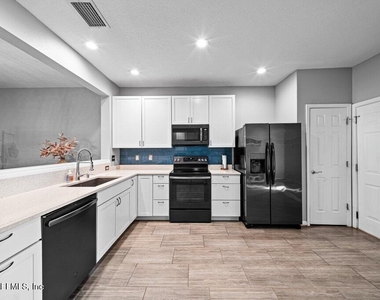 3734 Windmaker Way - Photo Thumbnail 5