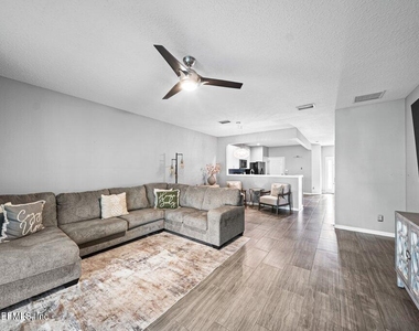 3734 Windmaker Way - Photo Thumbnail 7