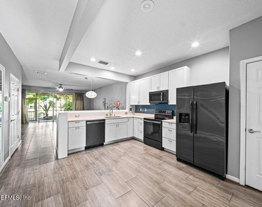 3734 Windmaker Way - Photo Thumbnail 4