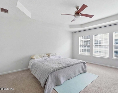 4008 Lionheart Drive - Photo Thumbnail 3