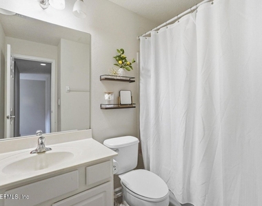 4008 Lionheart Drive - Photo Thumbnail 18