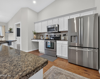 12838 Chets Creek Drive N - Photo Thumbnail 13