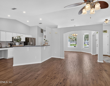 12838 Chets Creek Drive N - Photo Thumbnail 5