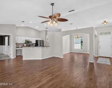12838 Chets Creek Drive N - Photo Thumbnail 4