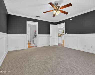 12838 Chets Creek Drive N - Photo Thumbnail 35