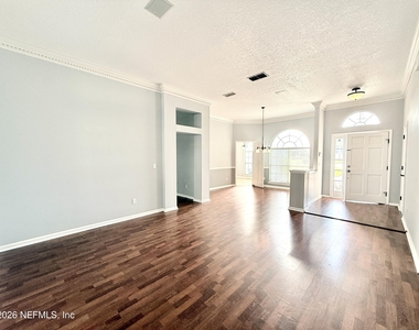 11411 Kingsley Manor Way - Photo Thumbnail 7