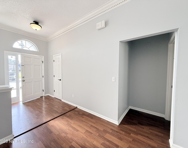 11411 Kingsley Manor Way - Photo Thumbnail 17