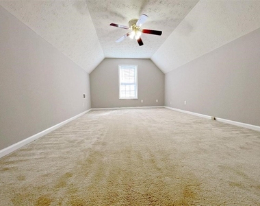 408 Lee Miller Drive - Photo Thumbnail 16
