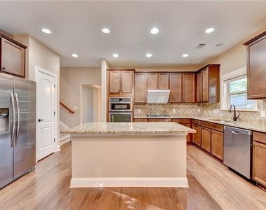 3709 Union Park Drive - Photo Thumbnail 18