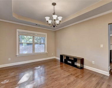 3709 Union Park Drive - Photo Thumbnail 11