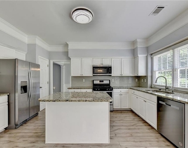 7635 Harrogate Place - Photo Thumbnail 20