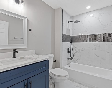 1111 Pin Oak Drive - Photo Thumbnail 15