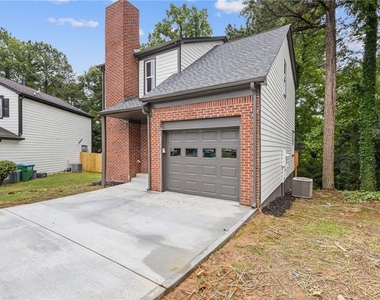 1111 Pin Oak Drive - Photo Thumbnail 1