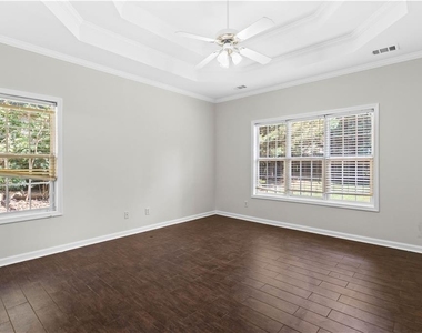 965 Dogwood Park Drive - Photo Thumbnail 11