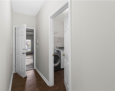 965 Dogwood Park Drive - Photo Thumbnail 31