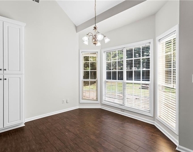 965 Dogwood Park Drive - Photo Thumbnail 10