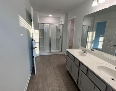 6075 Handley Drive - Photo Thumbnail 18
