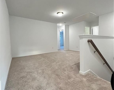 6075 Handley Drive - Photo Thumbnail 9