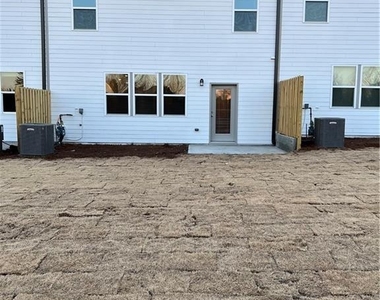 6075 Handley Drive - Photo Thumbnail 20