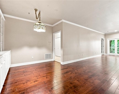 2865 Lenox Road Ne - Photo Thumbnail 7