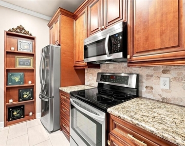 2865 Lenox Road Ne - Photo Thumbnail 11