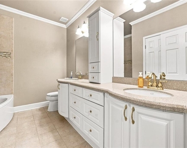 2865 Lenox Road Ne - Photo Thumbnail 20