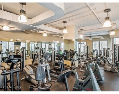 2 E Erie Street - Photo Thumbnail 26
