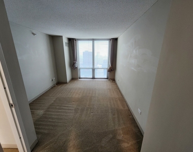 2 E Erie Street - Photo Thumbnail 4
