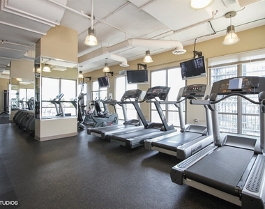 2 E Erie Street - Photo Thumbnail 11