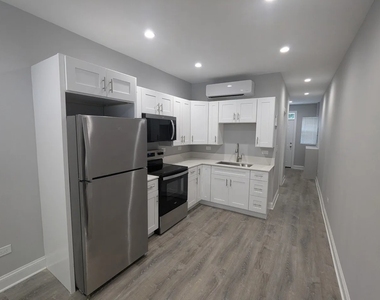 7050 W Higgins Avenue - Photo Thumbnail 2